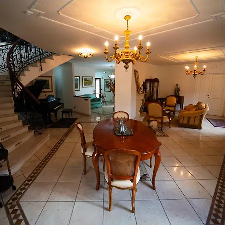 Villa Delle - Con Piscina *