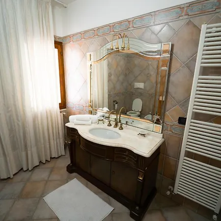 Villa Delle - Con Piscina *