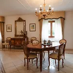 Delle - Con Piscina Villa