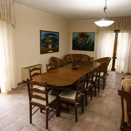 Villa Delle - Con Piscina